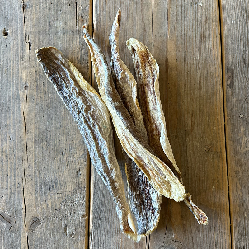 gedroogde schelvis voor de hond